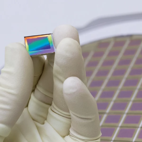 glass-wafer-covering-and-protecting-optical-sensors-2 Case study